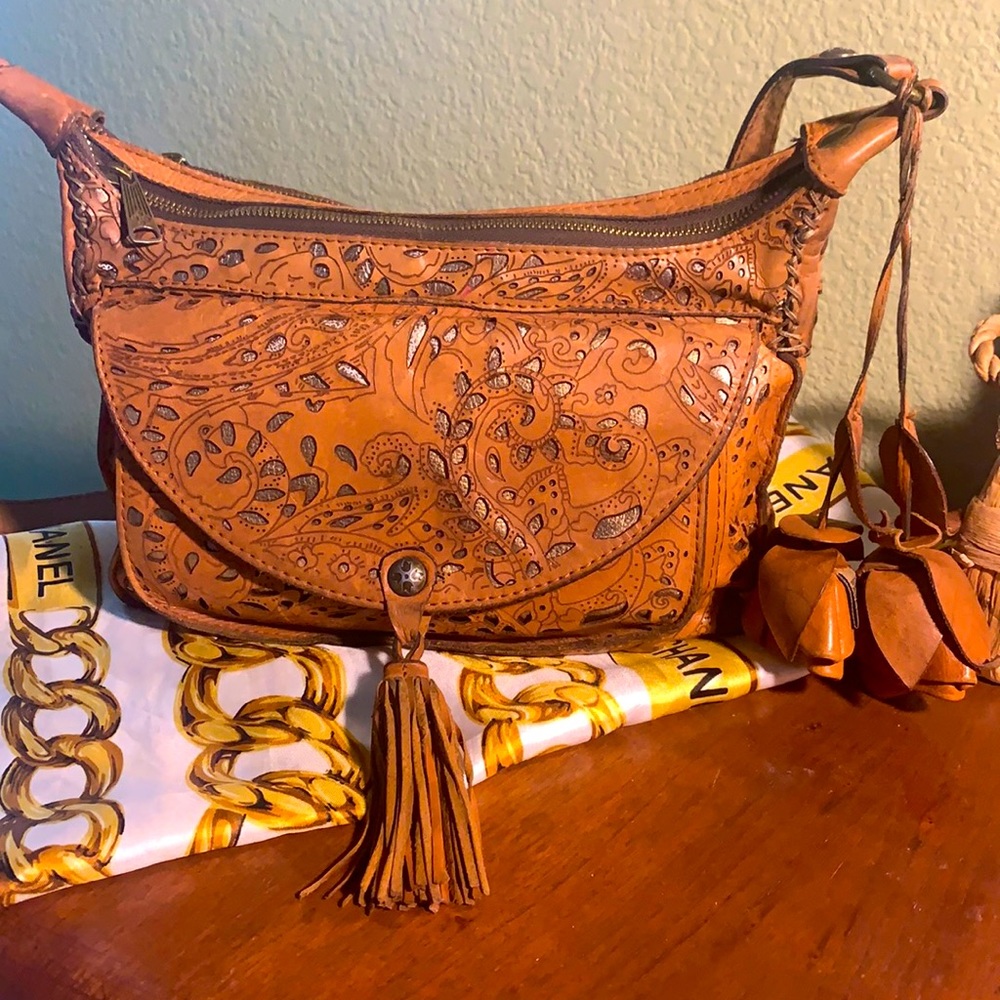 Patricia Nash Tooled Leather w/ taste and leather roses